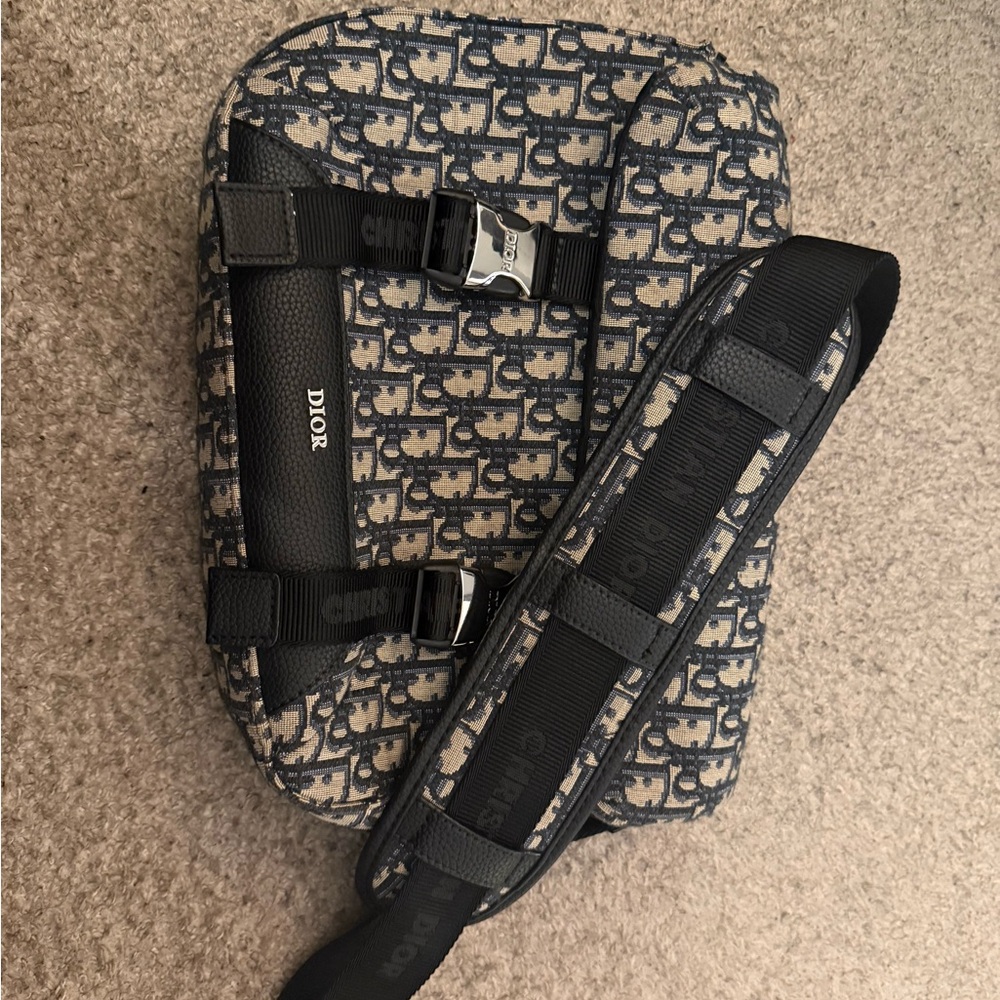 Dior Hit the Road Bag - Picture 2 of 4